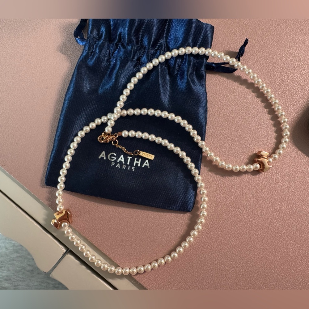 Pearl Necklace with Gold Accents